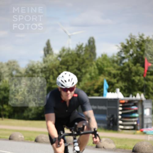 16.06.2024 - 26. Vierlanden-Triathlon Jannik Wohlers http://msf.ph/oto/6292171 16.06.2024 11:35:33 Radfahren 97, 218, 266, 267, 314, 528 meine-sportfotos.de