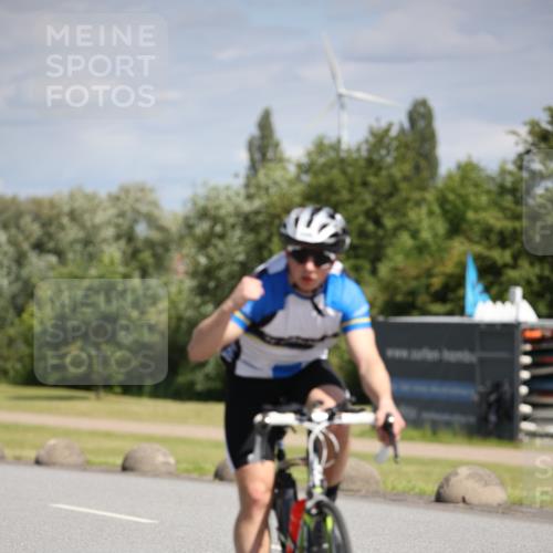 16.06.2024 - 26. Vierlanden-Triathlon Jannik Wohlers http://msf.ph/oto/6292199 16.06.2024 11:35:35 Radfahren 243, 266, 267, 314, 351, 528 meine-sportfotos.de