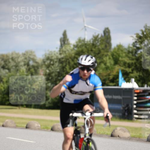 16.06.2024 - 26. Vierlanden-Triathlon Jannik Wohlers http://msf.ph/oto/6292201 16.06.2024 11:35:35 Radfahren 243, 266, 267, 314, 351, 528 meine-sportfotos.de