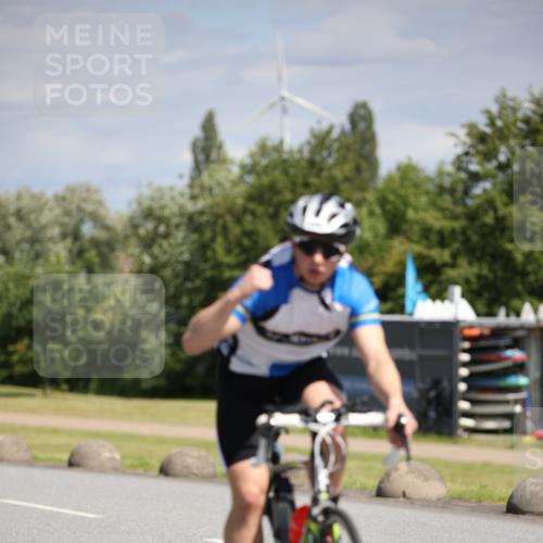16.06.2024 - 26. Vierlanden-Triathlon Jannik Wohlers http://msf.ph/oto/6292204 16.06.2024 11:35:35 Radfahren 243, 266, 267, 314, 351, 528 meine-sportfotos.de