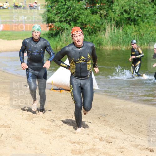 16.06.2024 - 26. Vierlanden-Triathlon Strokosch-Dieckow http://msf.ph/oto/6292220 16.06.2024 09:36:24 Schwimmen 86, 107, 108, 167, 86, 107, 108, 167 meine-sportfotos.de