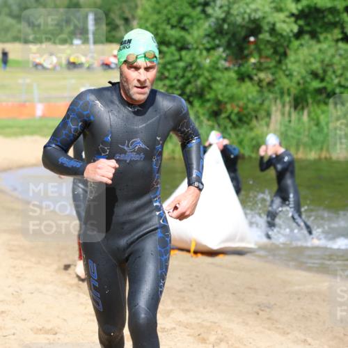 16.06.2024 - 26. Vierlanden-Triathlon Strokosch-Dieckow http://msf.ph/oto/6292255 16.06.2024 09:36:27 Schwimmen 86, 107, 108, 167, 86, 107, 108, 167 meine-sportfotos.de