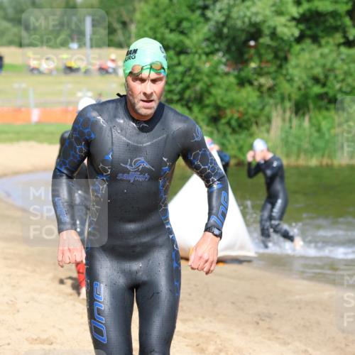 16.06.2024 - 26. Vierlanden-Triathlon Strokosch-Dieckow http://msf.ph/oto/6292262 16.06.2024 09:36:27 Schwimmen 86, 107, 108, 167, 86, 107, 108, 167 meine-sportfotos.de
