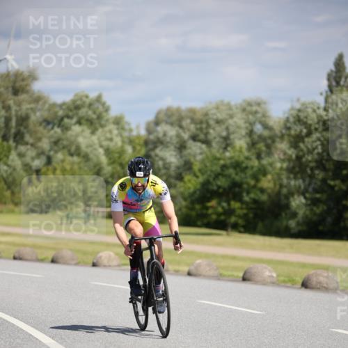 16.06.2024 - 26. Vierlanden-Triathlon Jannik Wohlers http://msf.ph/oto/6292300 16.06.2024 11:35:43 Radfahren 243, 336, 339, 351 meine-sportfotos.de