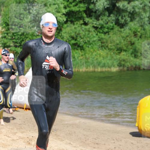 16.06.2024 - 26. Vierlanden-Triathlon Strokosch-Dieckow http://msf.ph/oto/6292302 16.06.2024 09:36:29 Schwimmen 86, 107, 108, 167, 86, 107, 108, 167 meine-sportfotos.de