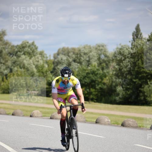 16.06.2024 - 26. Vierlanden-Triathlon Jannik Wohlers http://msf.ph/oto/6292311 16.06.2024 11:35:43 Radfahren 243, 336, 339, 351 meine-sportfotos.de