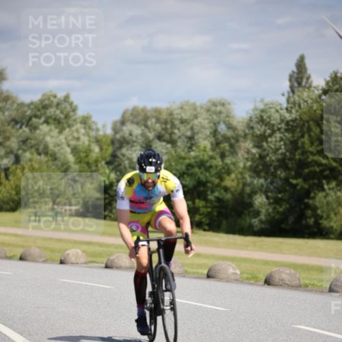 16.06.2024 - 26. Vierlanden-Triathlon Jannik Wohlers http://msf.ph/oto/6292313 16.06.2024 11:35:43 Radfahren 243, 336, 339, 351 meine-sportfotos.de