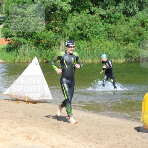 16.06.2024 - 26. Vierlanden-Triathlon Strokosch-Dieckow http://msf.ph/oto/6292318 16.06.2024 09:36:40 Schwimmen 61, 108, 61, 108 meine-sportfotos.de