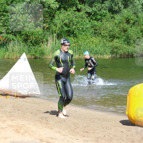 16.06.2024 - 26. Vierlanden-Triathlon Strokosch-Dieckow http://msf.ph/oto/6292328 16.06.2024 09:36:40 Schwimmen 61, 108, 61, 108 meine-sportfotos.de