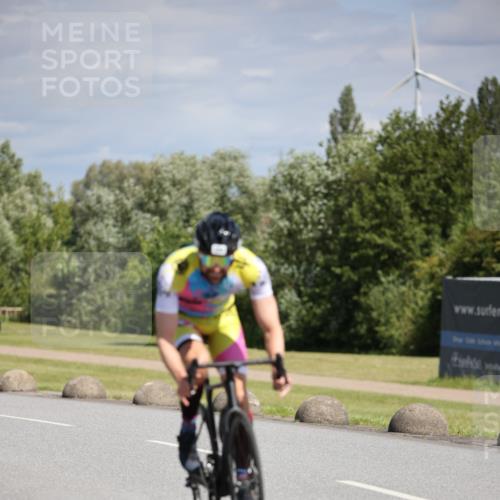 16.06.2024 - 26. Vierlanden-Triathlon Jannik Wohlers http://msf.ph/oto/6292344 16.06.2024 11:35:44 Radfahren 181, 243, 336, 339, 351 meine-sportfotos.de