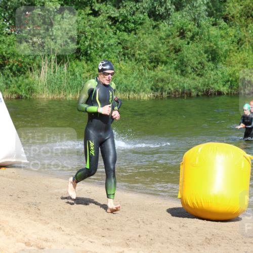 16.06.2024 - 26. Vierlanden-Triathlon Strokosch-Dieckow http://msf.ph/oto/6292352 16.06.2024 09:36:40 Schwimmen 61, 108, 61, 108 meine-sportfotos.de