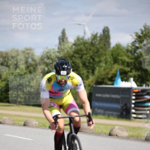 16.06.2024 - 26. Vierlanden-Triathlon Jannik Wohlers http://msf.ph/oto/6292391 16.06.2024 11:35:44 Radfahren 181, 243, 336, 339, 351 meine-sportfotos.de