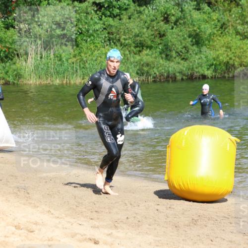 16.06.2024 - 26. Vierlanden-Triathlon Strokosch-Dieckow http://msf.ph/oto/6292439 16.06.2024 09:36:45 Schwimmen 61, 99, 61, 99 meine-sportfotos.de