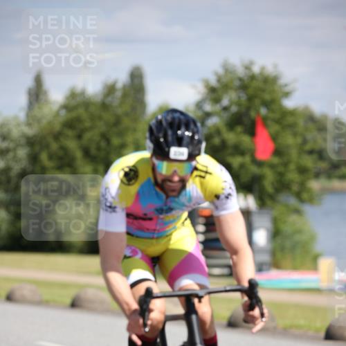 16.06.2024 - 26. Vierlanden-Triathlon Jannik Wohlers http://msf.ph/oto/6292443 16.06.2024 11:35:44 Radfahren 181, 243, 336, 339, 351 meine-sportfotos.de
