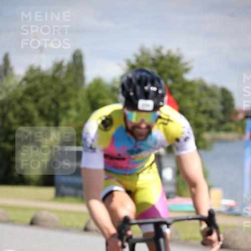 16.06.2024 - 26. Vierlanden-Triathlon Jannik Wohlers http://msf.ph/oto/6292450 16.06.2024 11:35:45 Radfahren 181, 336, 339, 351 meine-sportfotos.de