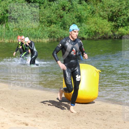 16.06.2024 - 26. Vierlanden-Triathlon Strokosch-Dieckow http://msf.ph/oto/6292498 16.06.2024 09:36:46 Schwimmen 61, 99, 61, 99 meine-sportfotos.de