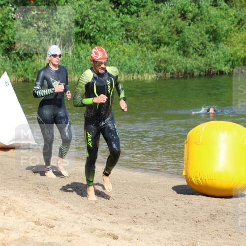 16.06.2024 - 26. Vierlanden-Triathlon Strokosch-Dieckow http://msf.ph/oto/6292548 16.06.2024 09:36:52 Schwimmen 99, 122, 99, 122 meine-sportfotos.de