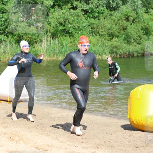 16.06.2024 - 26. Vierlanden-Triathlon Strokosch-Dieckow http://msf.ph/oto/6292644 16.06.2024 09:36:54 Schwimmen 99, 122, 99, 122 meine-sportfotos.de