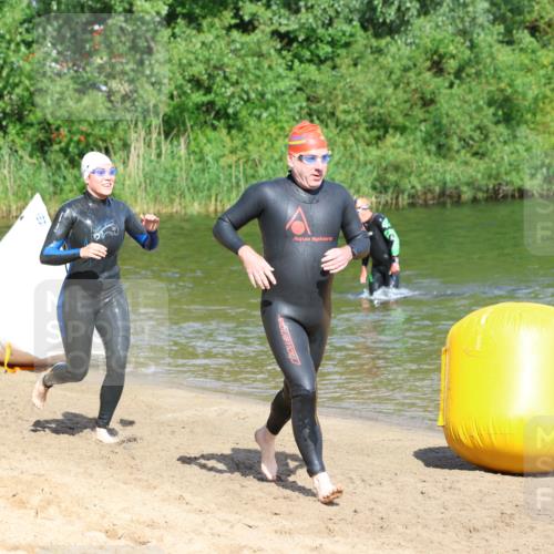 16.06.2024 - 26. Vierlanden-Triathlon Strokosch-Dieckow http://msf.ph/oto/6292656 16.06.2024 09:36:55 Schwimmen 99, 122, 99, 122 meine-sportfotos.de