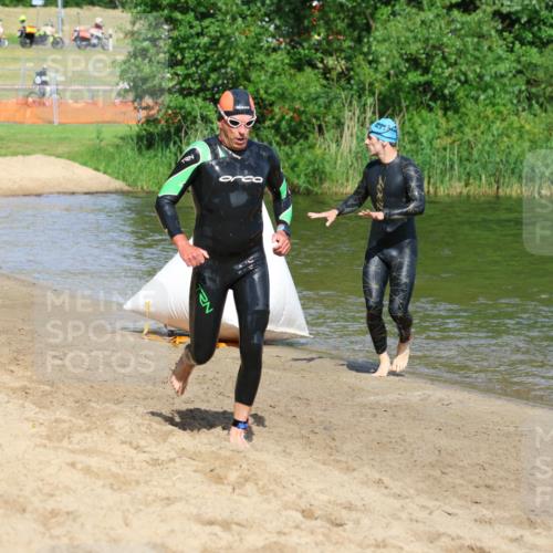 16.06.2024 - 26. Vierlanden-Triathlon Strokosch-Dieckow http://msf.ph/oto/6292760 16.06.2024 09:37:04 Schwimmen 116, 122, 144, 116, 122, 144 meine-sportfotos.de