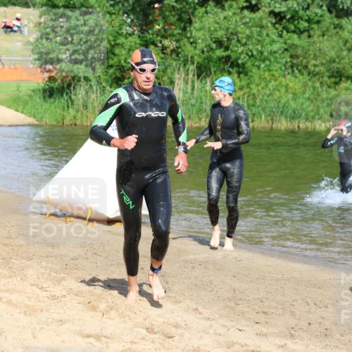16.06.2024 - 26. Vierlanden-Triathlon Strokosch-Dieckow http://msf.ph/oto/6292804 16.06.2024 09:37:04 Schwimmen 116, 122, 144, 116, 122, 144 meine-sportfotos.de