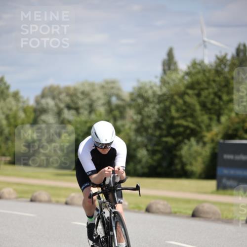 16.06.2024 - 26. Vierlanden-Triathlon Jannik Wohlers http://msf.ph/oto/6292899 16.06.2024 11:35:51 Radfahren 4, 181, 185, 215, 336 meine-sportfotos.de