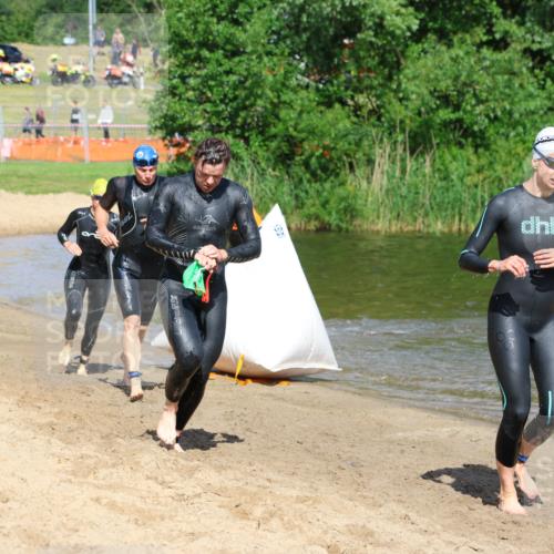 16.06.2024 - 26. Vierlanden-Triathlon Strokosch-Dieckow http://msf.ph/oto/6292933 16.06.2024 09:37:27 Schwimmen 39, 41, 170, 39, 41, 170 meine-sportfotos.de