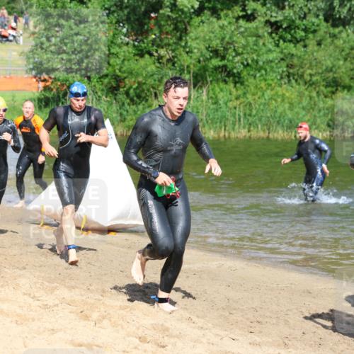 16.06.2024 - 26. Vierlanden-Triathlon Strokosch-Dieckow http://msf.ph/oto/6292989 16.06.2024 09:37:28 Schwimmen 39, 41, 45, 170, 39, 41, 45, 170 meine-sportfotos.de