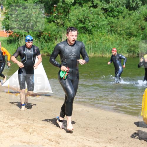 16.06.2024 - 26. Vierlanden-Triathlon Strokosch-Dieckow http://msf.ph/oto/6293002 16.06.2024 09:37:28 Schwimmen 39, 41, 45, 170, 39, 41, 45, 170 meine-sportfotos.de