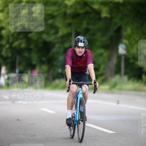 16.06.2024 - 7 Türme Triathlon Fuchs,  Jonas http://msf.ph/oto/6293018 16.06.2024 12:06:12 Radfahren 84, 258, 322 meine-sportfotos.de