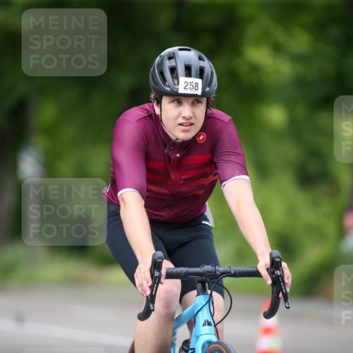 16.06.2024 - 7 Türme Triathlon Fuchs,  Jonas http://msf.ph/oto/6293025 16.06.2024 12:06:13 Radfahren 10, 10, 84, 258, 322 meine-sportfotos.de