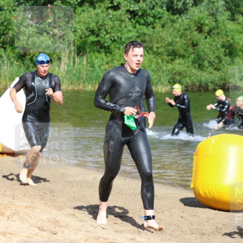16.06.2024 - 26. Vierlanden-Triathlon Strokosch-Dieckow http://msf.ph/oto/6293042 16.06.2024 09:37:29 Schwimmen 39, 41, 45, 170, 39, 41, 45, 170 meine-sportfotos.de