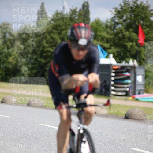 16.06.2024 - 26. Vierlanden-Triathlon Jannik Wohlers http://msf.ph/oto/6293065 16.06.2024 11:35:59 Radfahren 4, 53, 134, 177, 215 meine-sportfotos.de