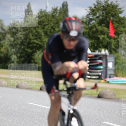 16.06.2024 - 26. Vierlanden-Triathlon Jannik Wohlers http://msf.ph/oto/6293071 16.06.2024 11:35:59 Radfahren 4, 53, 134, 177, 215 meine-sportfotos.de