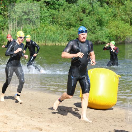 16.06.2024 - 26. Vierlanden-Triathlon Strokosch-Dieckow http://msf.ph/oto/6293094 16.06.2024 09:37:30 Schwimmen 39, 41, 45, 170, 39, 41, 45, 170 meine-sportfotos.de