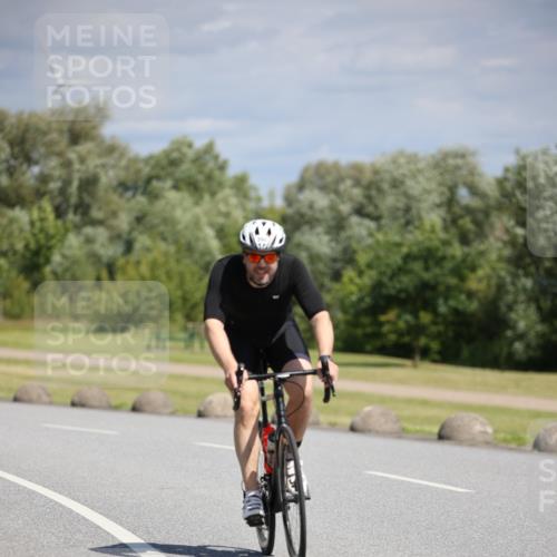 16.06.2024 - 26. Vierlanden-Triathlon Jannik Wohlers http://msf.ph/oto/6293123 16.06.2024 11:36:04 Radfahren 53, 134, 205, 260 meine-sportfotos.de