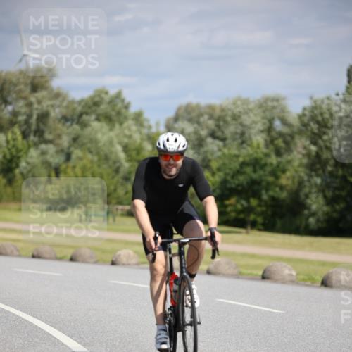 16.06.2024 - 26. Vierlanden-Triathlon Jannik Wohlers http://msf.ph/oto/6293130 16.06.2024 11:36:04 Radfahren 53, 134, 205, 260 meine-sportfotos.de