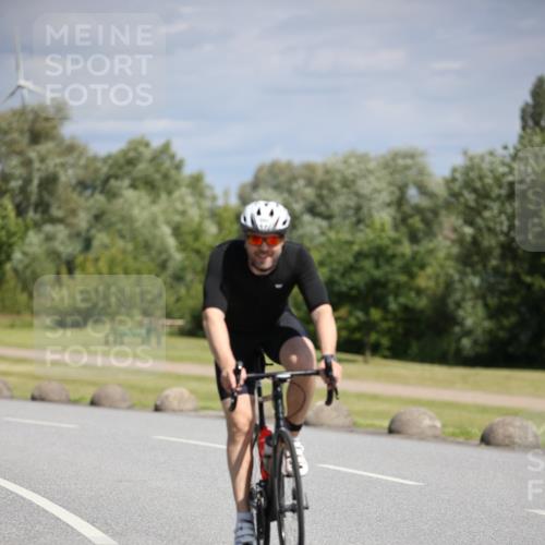 16.06.2024 - 26. Vierlanden-Triathlon Jannik Wohlers http://msf.ph/oto/6293133 16.06.2024 11:36:04 Radfahren 53, 134, 205, 260 meine-sportfotos.de