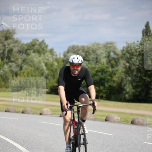 16.06.2024 - 26. Vierlanden-Triathlon Jannik Wohlers http://msf.ph/oto/6293136 16.06.2024 11:36:04 Radfahren 53, 134, 205, 260 meine-sportfotos.de