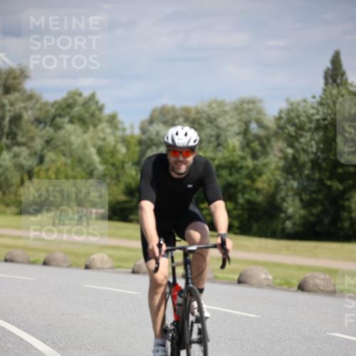 16.06.2024 - 26. Vierlanden-Triathlon Jannik Wohlers http://msf.ph/oto/6293139 16.06.2024 11:36:04 Radfahren 53, 134, 205, 260 meine-sportfotos.de