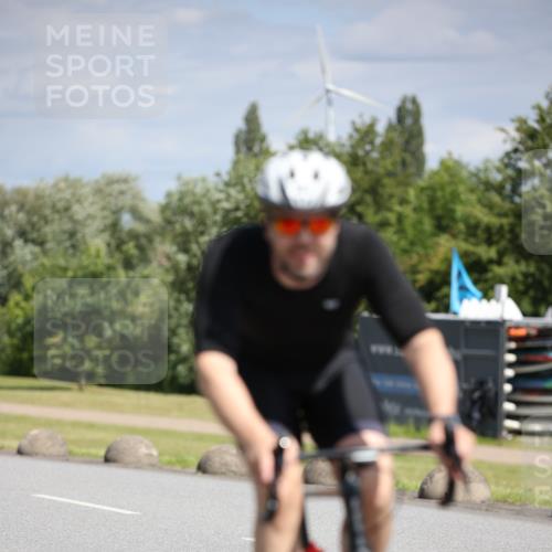 16.06.2024 - 26. Vierlanden-Triathlon Jannik Wohlers http://msf.ph/oto/6293183 16.06.2024 11:36:05 Radfahren 53, 134, 205, 260 meine-sportfotos.de