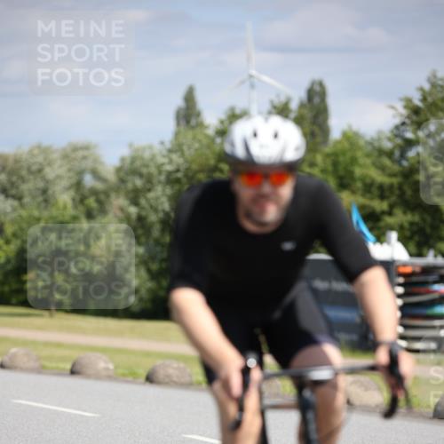 16.06.2024 - 26. Vierlanden-Triathlon Jannik Wohlers http://msf.ph/oto/6293186 16.06.2024 11:36:05 Radfahren 53, 134, 205, 260 meine-sportfotos.de