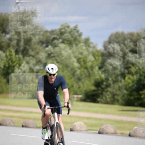 16.06.2024 - 26. Vierlanden-Triathlon Jannik Wohlers http://msf.ph/oto/6293197 16.06.2024 11:36:14 Radfahren 57, 168, 197, 205, 290, 305 meine-sportfotos.de