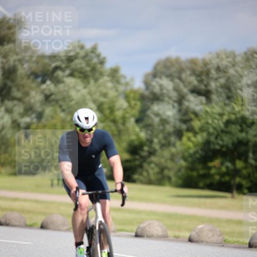 16.06.2024 - 26. Vierlanden-Triathlon Jannik Wohlers http://msf.ph/oto/6293211 16.06.2024 11:36:14 Radfahren 57, 168, 197, 205, 290, 305 meine-sportfotos.de