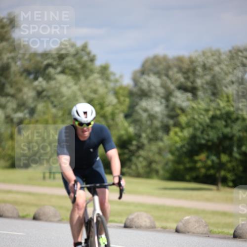 16.06.2024 - 26. Vierlanden-Triathlon Jannik Wohlers http://msf.ph/oto/6293217 16.06.2024 11:36:14 Radfahren 57, 168, 197, 205, 290, 305 meine-sportfotos.de