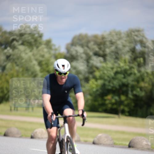 16.06.2024 - 26. Vierlanden-Triathlon Jannik Wohlers http://msf.ph/oto/6293232 16.06.2024 11:36:14 Radfahren 57, 168, 197, 205, 290, 305 meine-sportfotos.de