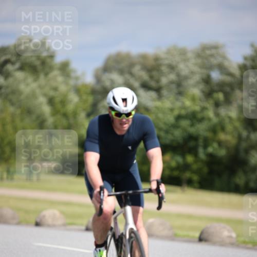 16.06.2024 - 26. Vierlanden-Triathlon Jannik Wohlers http://msf.ph/oto/6293246 16.06.2024 11:36:14 Radfahren 57, 168, 197, 205, 290, 305 meine-sportfotos.de