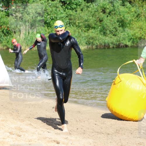 16.06.2024 - 26. Vierlanden-Triathlon Strokosch-Dieckow http://msf.ph/oto/6293264 16.06.2024 09:37:35 Schwimmen 18, 32, 39, 41, 45, 170, 18, 32, 39, 41, 45, 170 meine-sportfotos.de