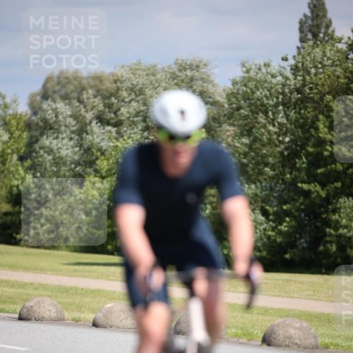 16.06.2024 - 26. Vierlanden-Triathlon Jannik Wohlers http://msf.ph/oto/6293279 16.06.2024 11:36:15 Radfahren 57, 168, 197, 282, 290, 305 meine-sportfotos.de