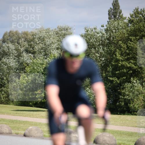 16.06.2024 - 26. Vierlanden-Triathlon Jannik Wohlers http://msf.ph/oto/6293291 16.06.2024 11:36:15 Radfahren 57, 168, 197, 282, 290, 305 meine-sportfotos.de